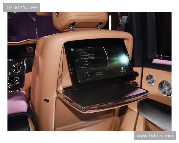 库里家早餐桌上的金表比我钱包还贵这事儿谁能信？